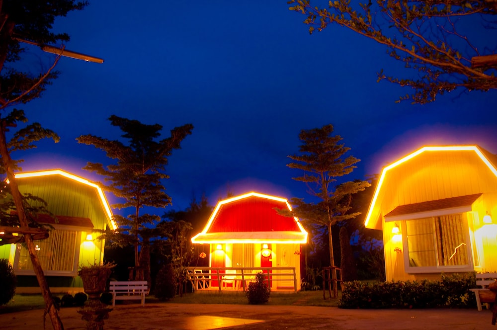 Belmont Village 64/64