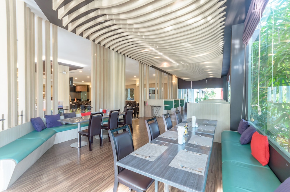 Eastpana Hotel 56/71