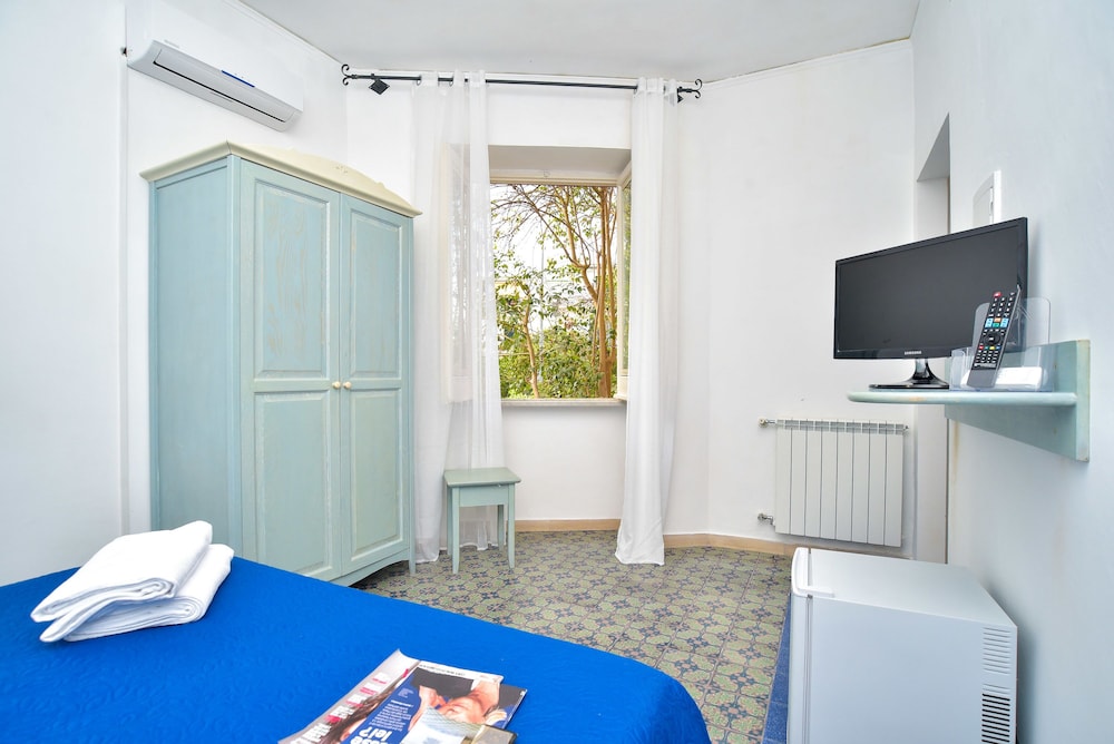 HOTEL VILLA TINA 28/56