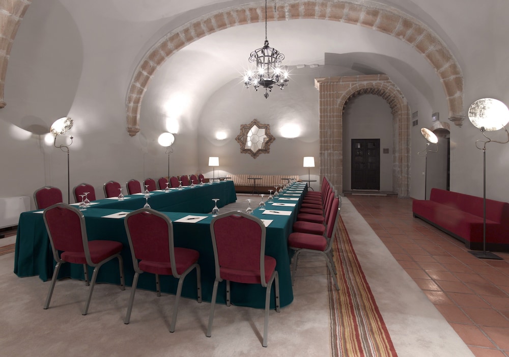 Parador De Trujillo 43/53