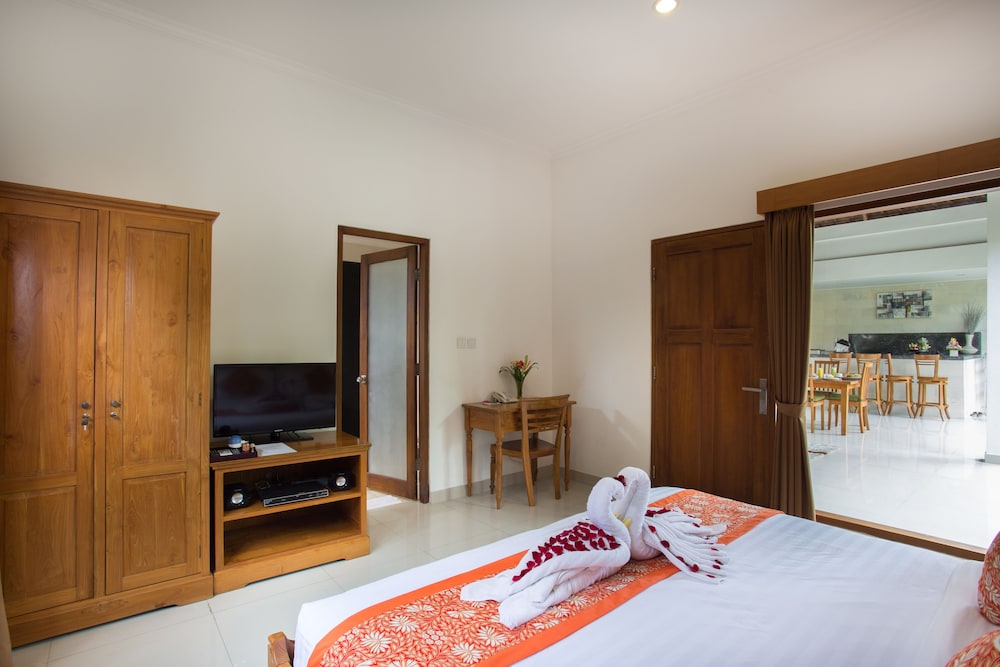 Sandi Agung Villa 13/50