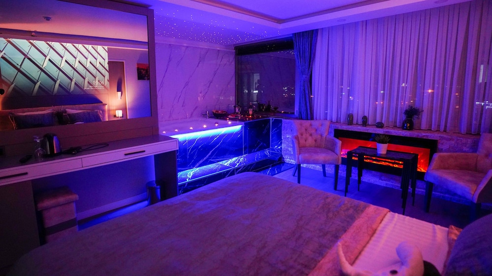Cevheri S Hotel 25/53