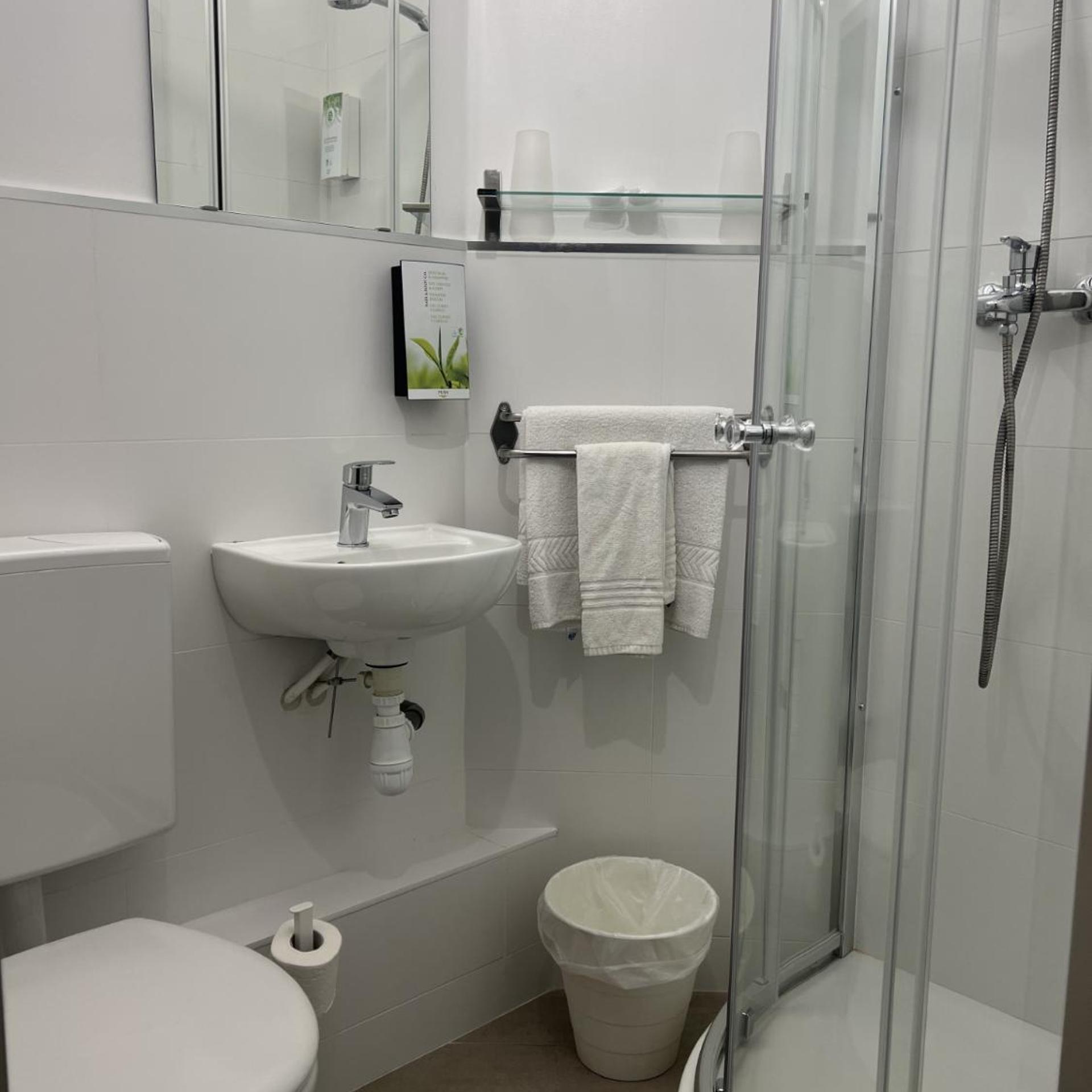 غرفة قياسية بسريرين منفصلين، Good Hotel Marseille Aubagne 5/7