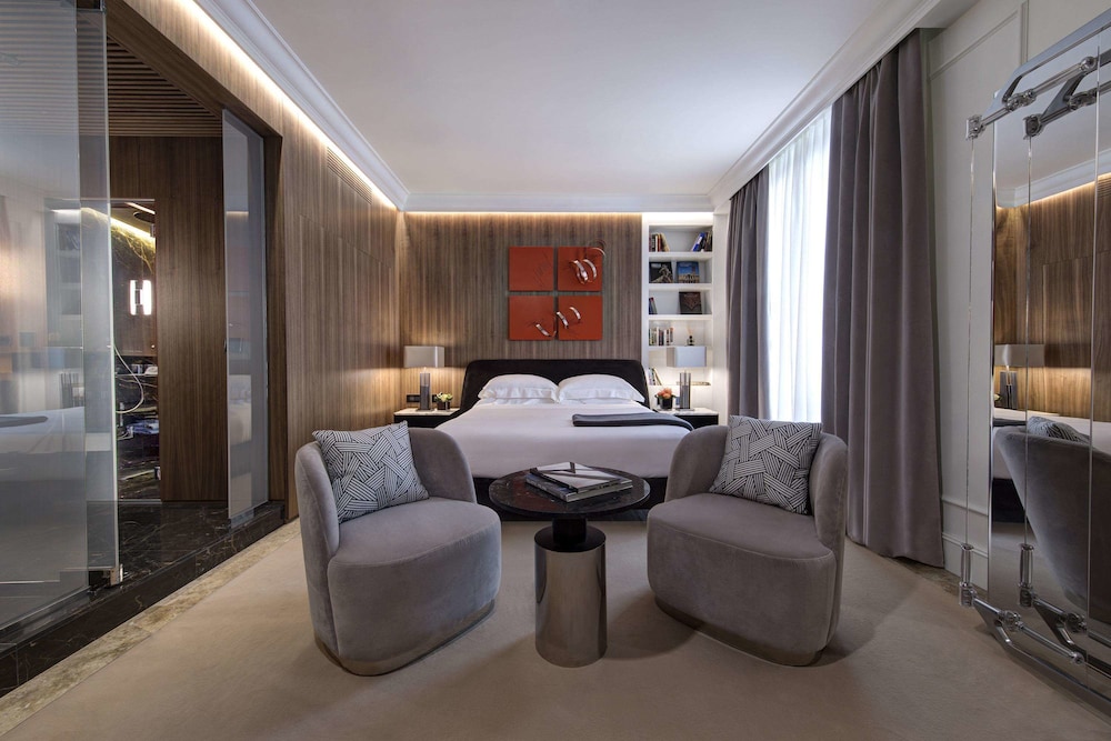 DOLCE, SUITE