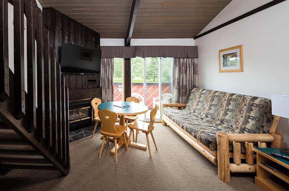 Canmore Rocky Mountain Ski Lodge 97/118