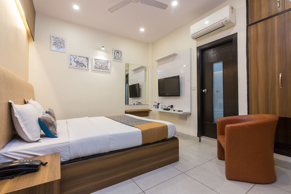 RUPAM HOTEL 40/72