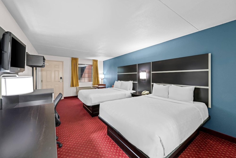 Clarion Inn Branson 30/72