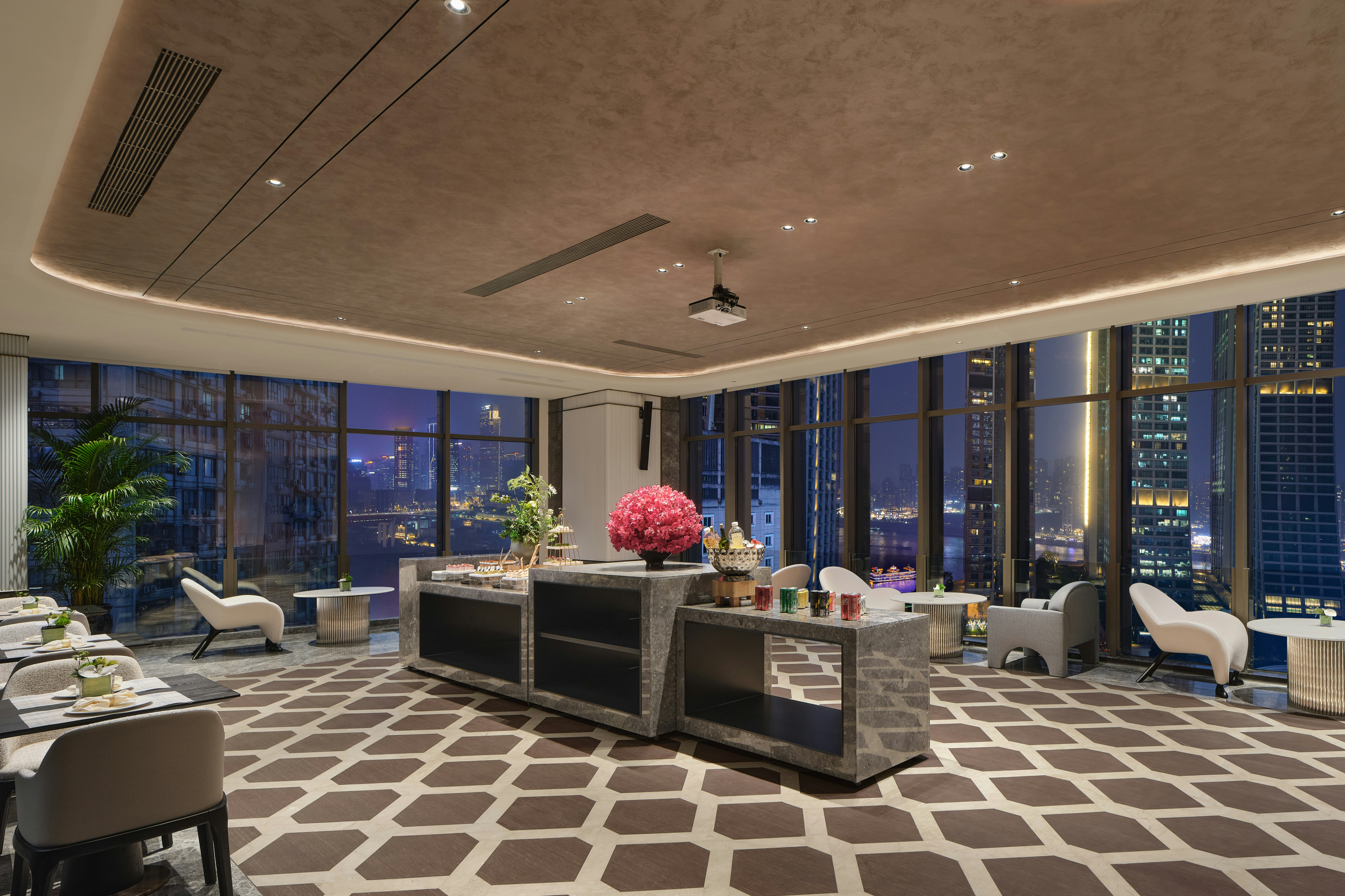 voco Chongqing Chaotianmen an IHG Hotel 5/50