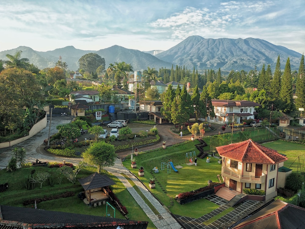 The Jayakarta Inn & Villas Cisarua 20/33
