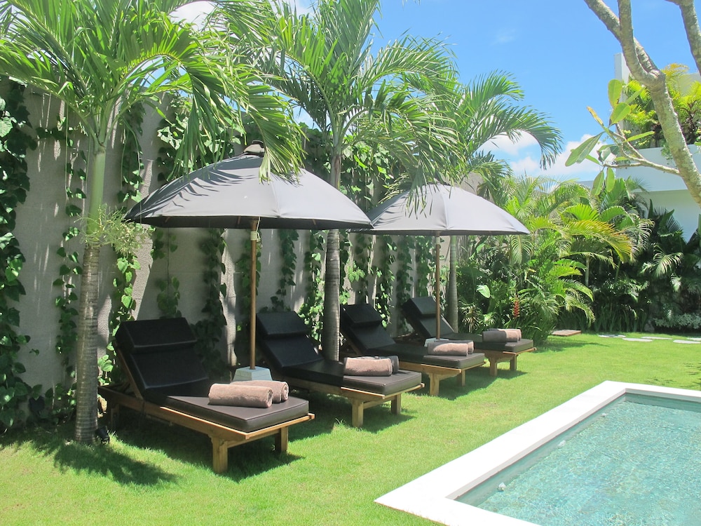 Chocolat Villas Seminyak 24/37