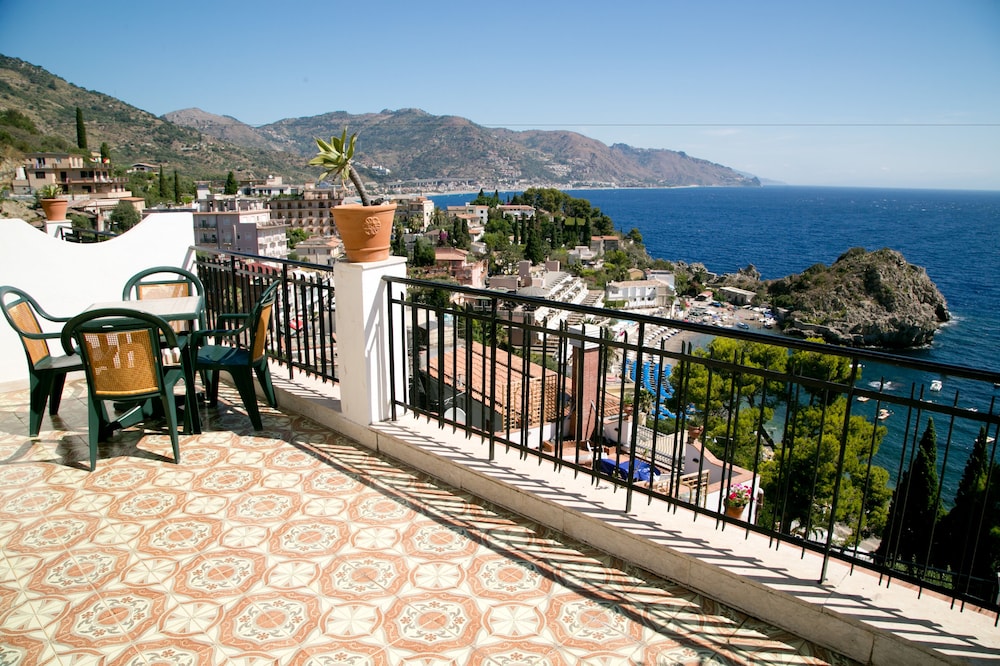 Villa Bianca Resort 32/42
