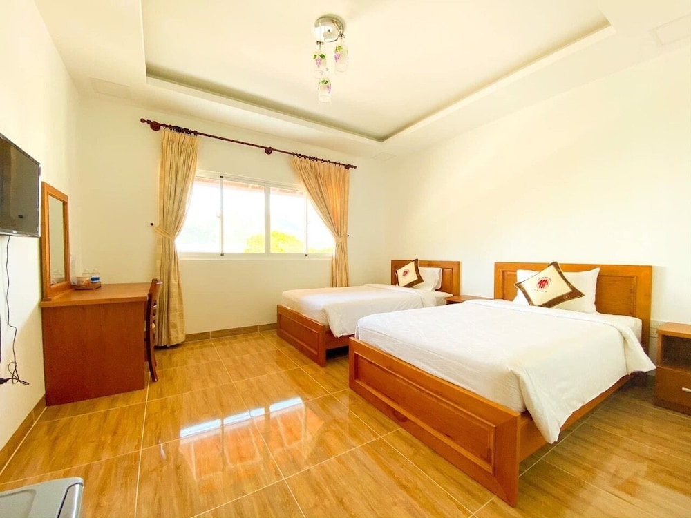 Tan Son Nhat Con Dao Resort 29/69