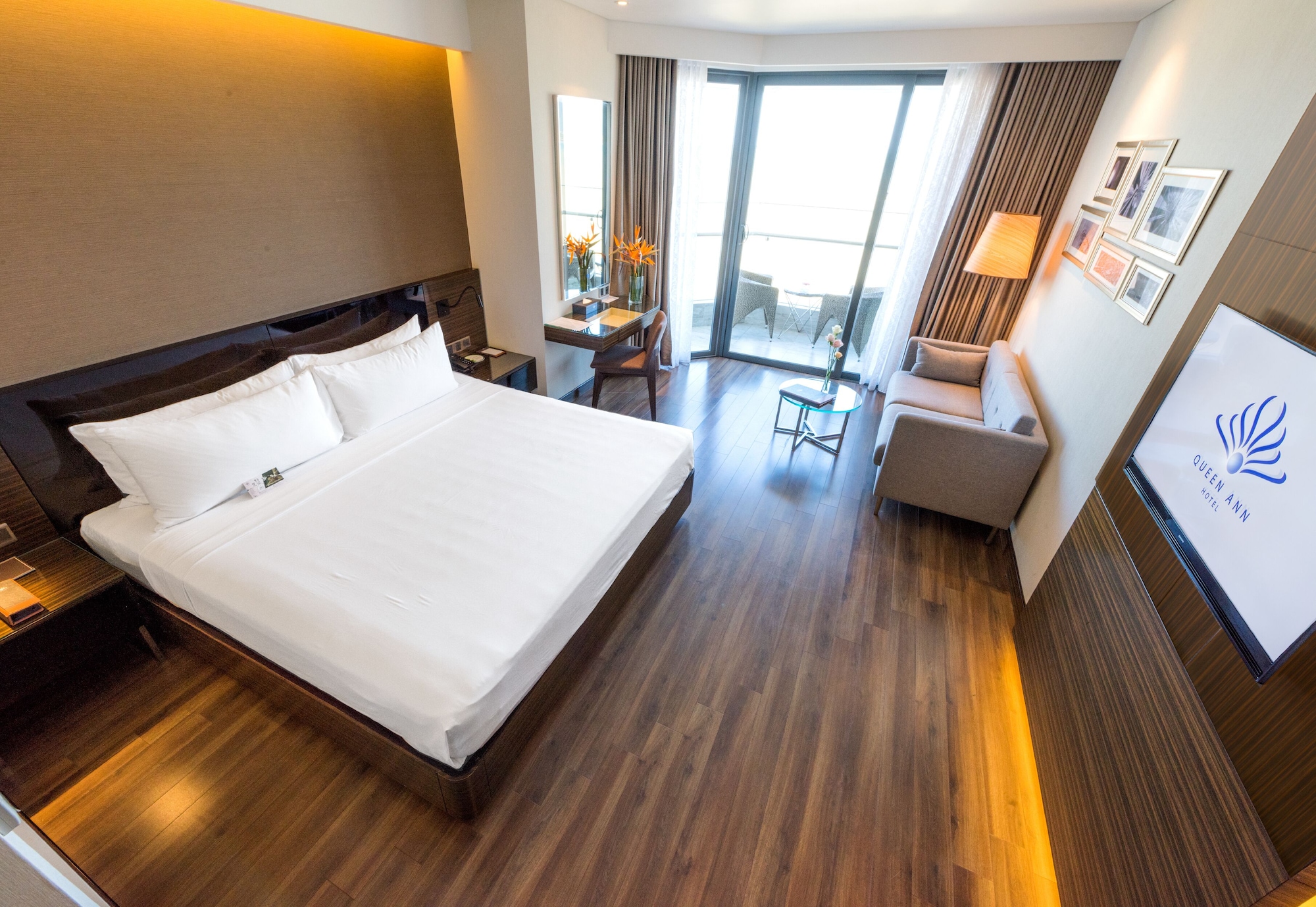 EXECUTIVE, KING BED, OCEAN VIEW, BALCONY