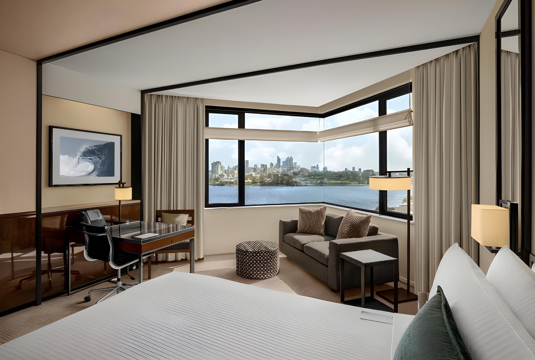 LUXE KING ROOM