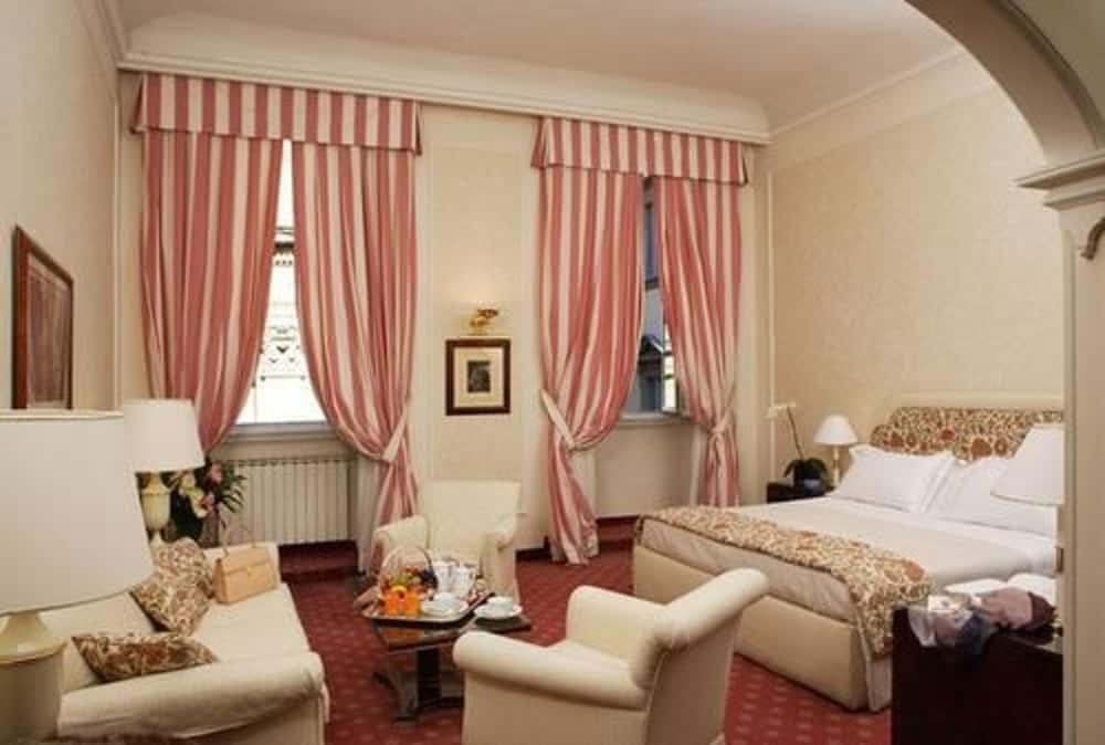 Hotel De La Ville 14/40