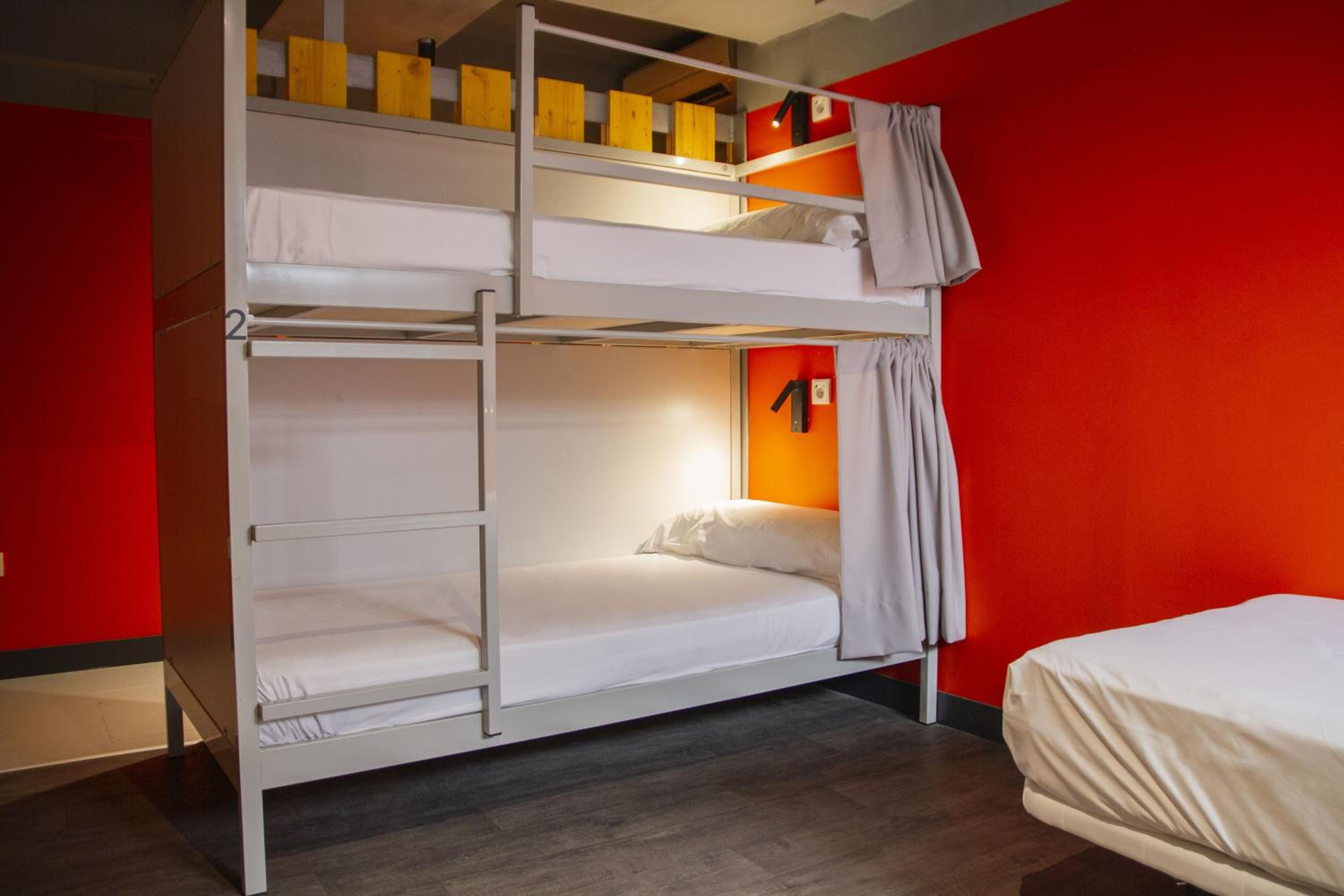 Mixed Dorm, 11 Beds