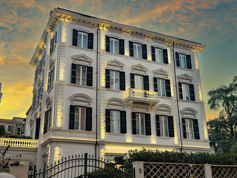 The Spotlight Boutique Hotel 1/49