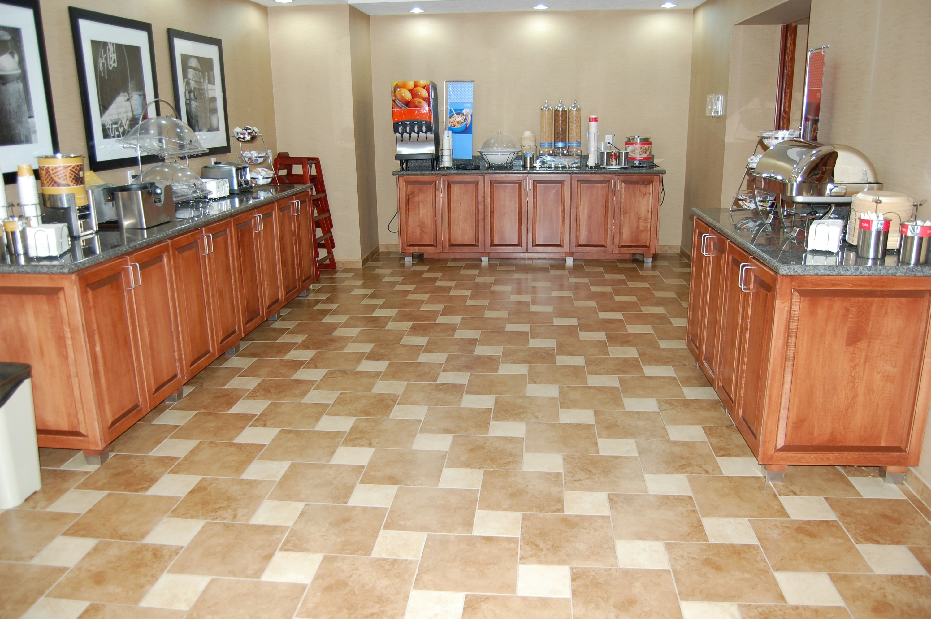 Hampton Inn Sidney NE 7/26