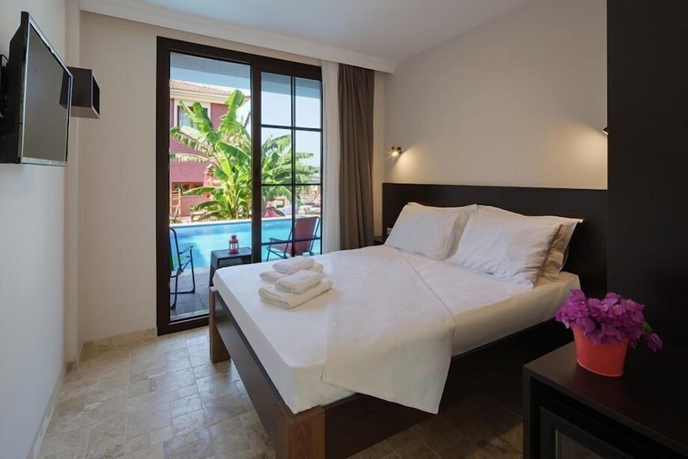 Cesmekes Butik Otel 10/50