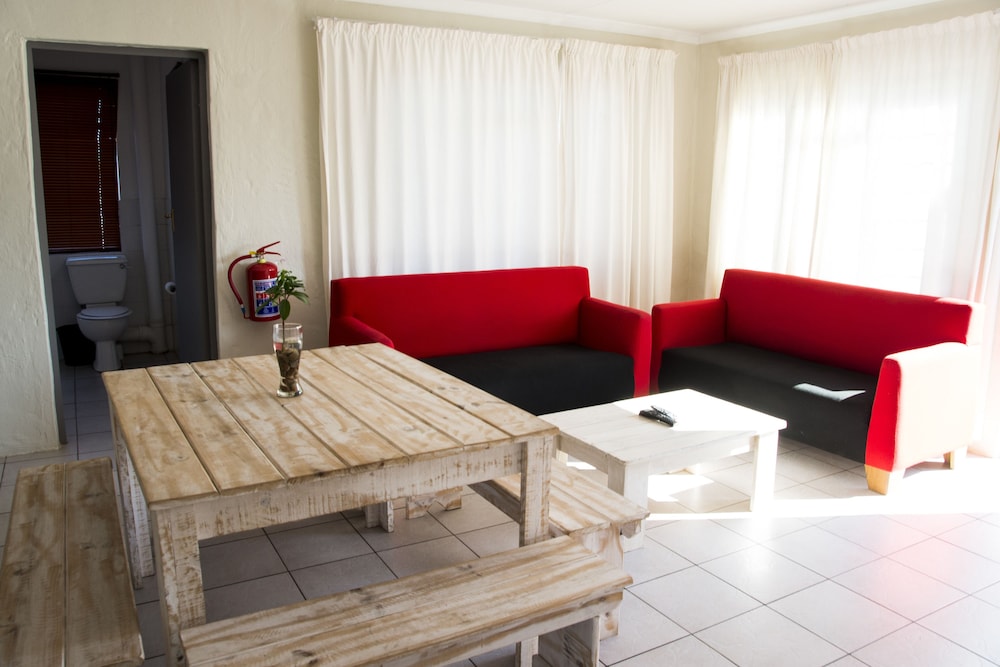 Afrovibe Beach House 30/50