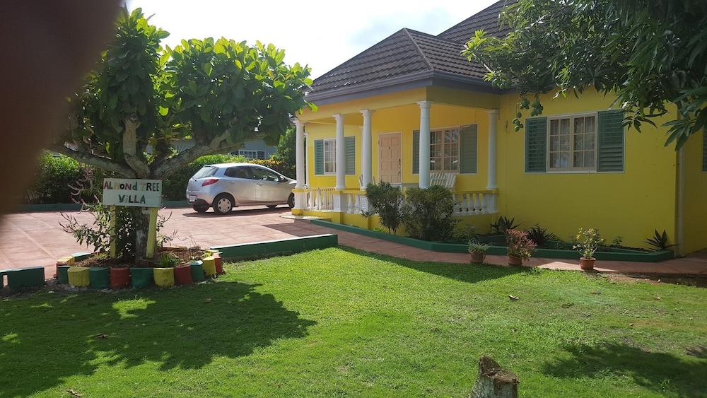 Ocho Rios Almond Tree Villas 9/16