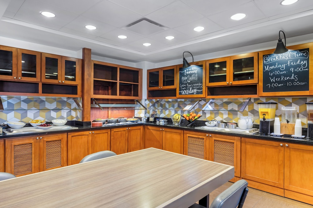 Hyatt Place Houston North 46/60