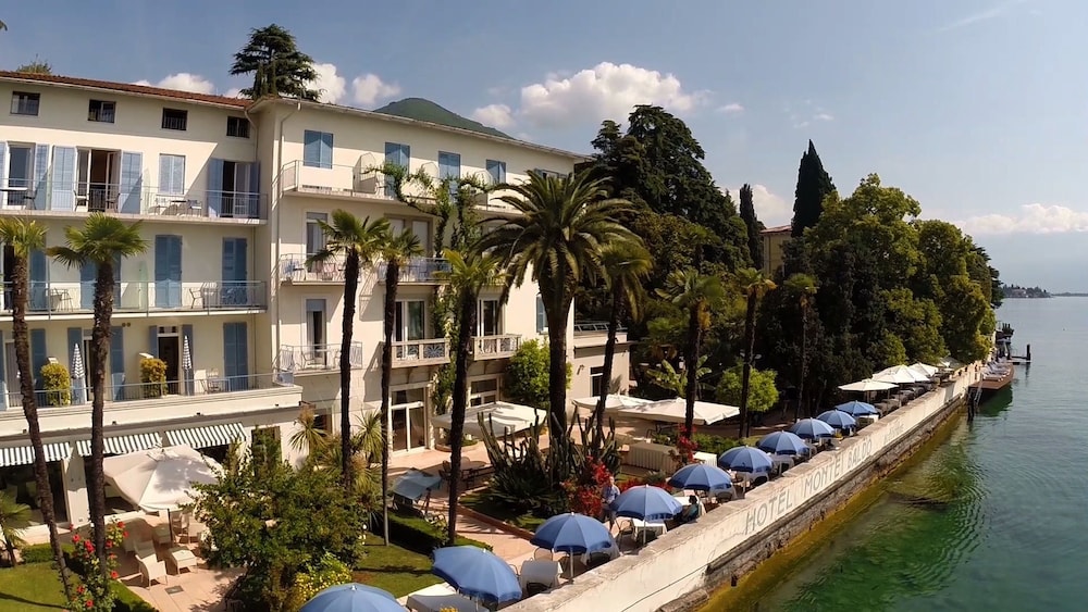 Hotel Monte Baldo and Villa Acquarone 38/49