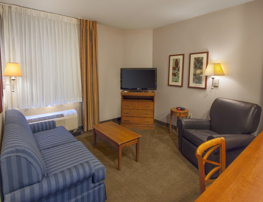 CANDLEWOOD SUITES BUFFALO AMHERST 49/77