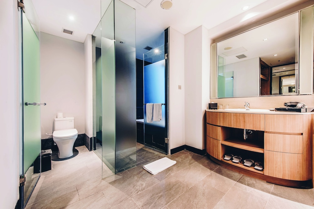 Enso Hotel 10/50