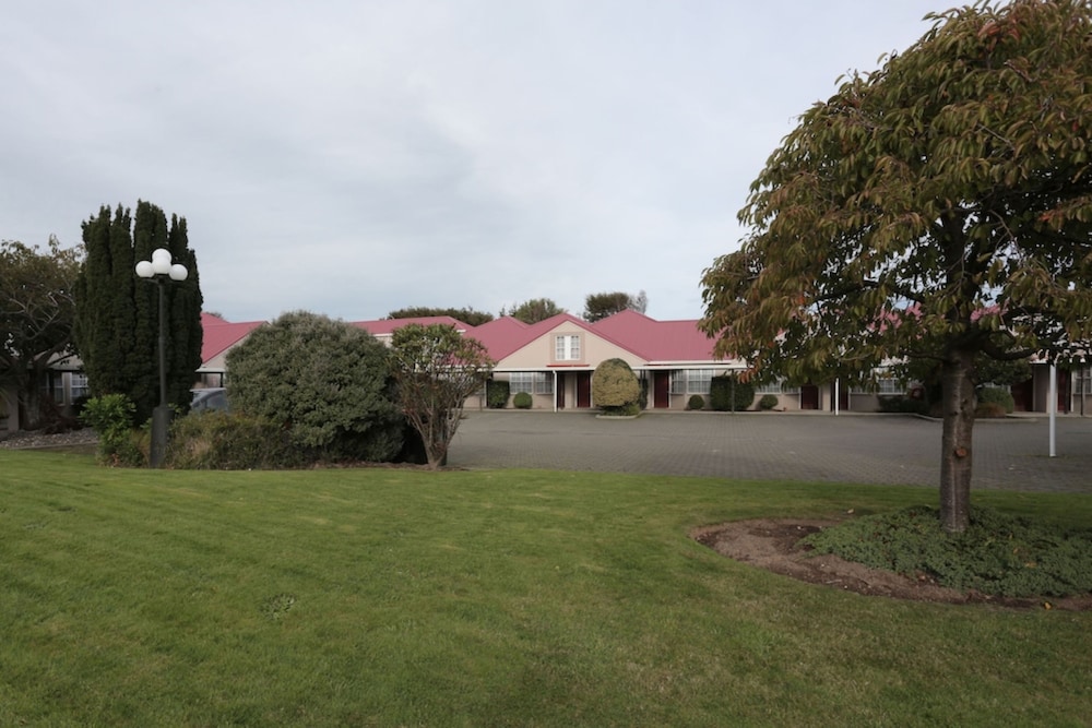 Balmoral Lodge Motel 5/59
