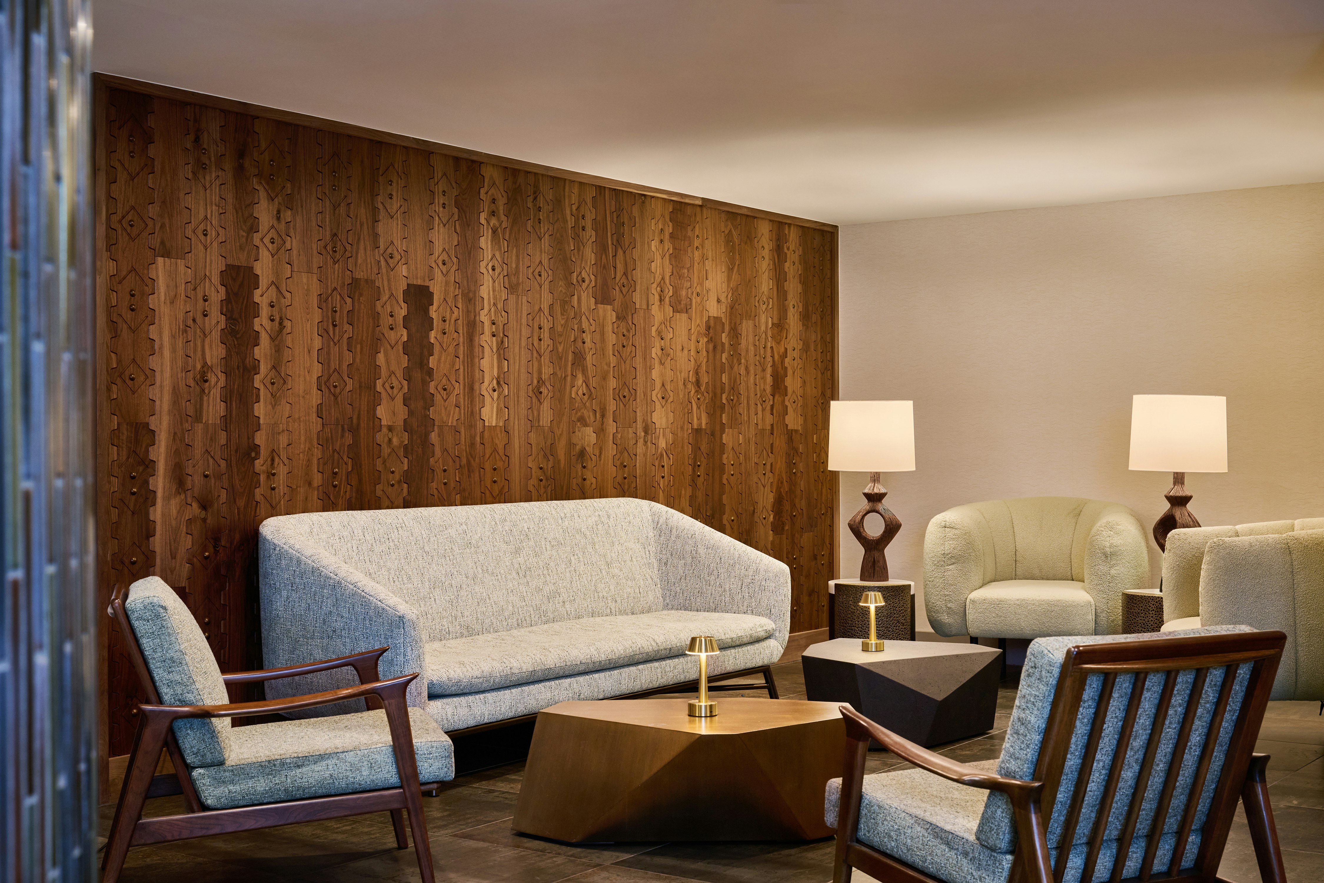 Hilton Anchorage 30/64