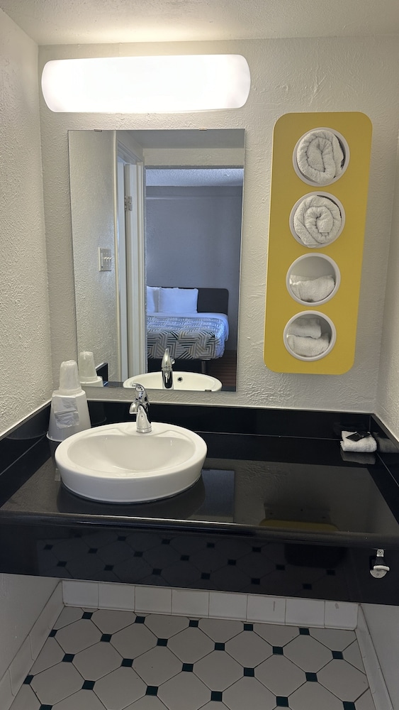 Motel6 Beaumont, TX 61/61