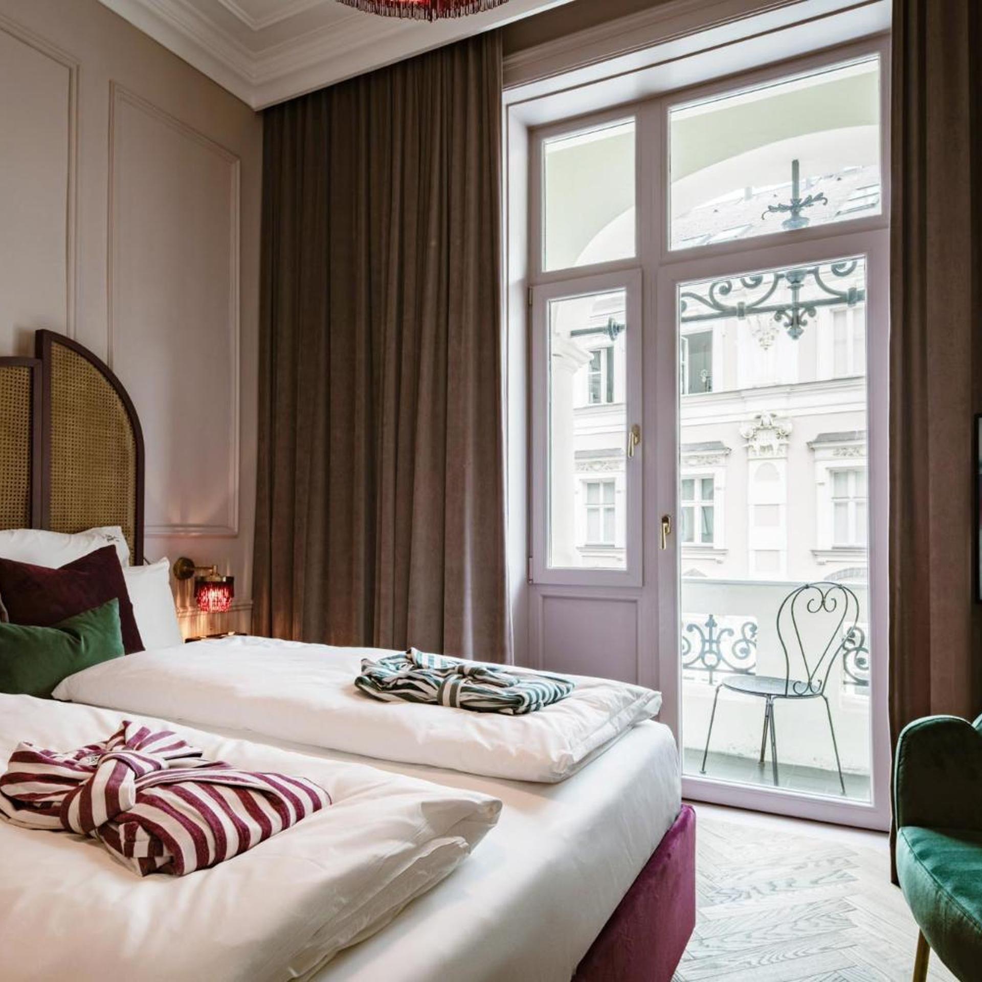 Deluxe, King Bed, Queen Bed