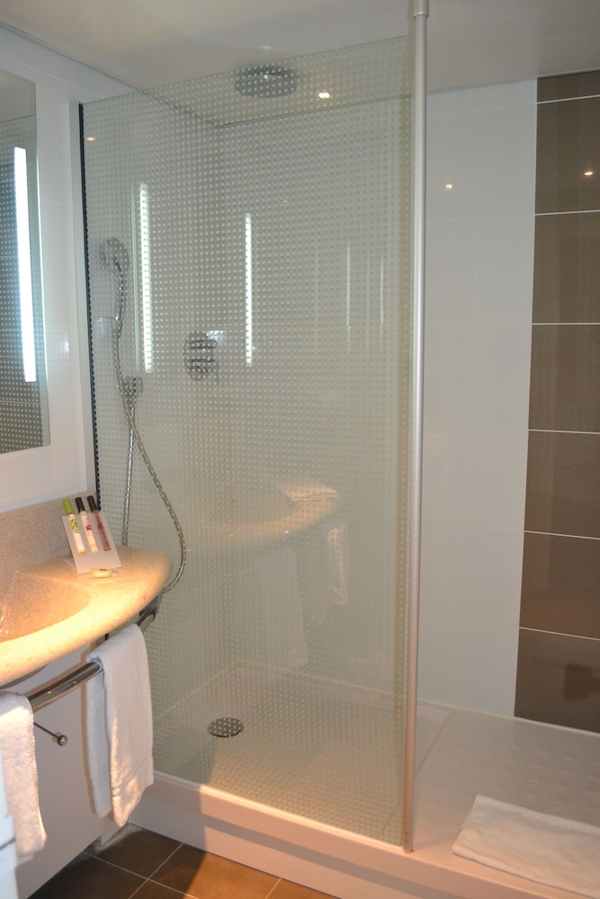 ibis Styles Lille Neuville en Ferrain 47/47