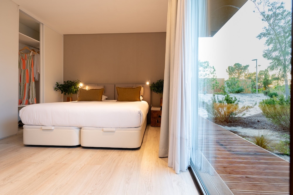 3 Bedrooms, Kids Pool, Villa, 1 Double and 4 Single Beds