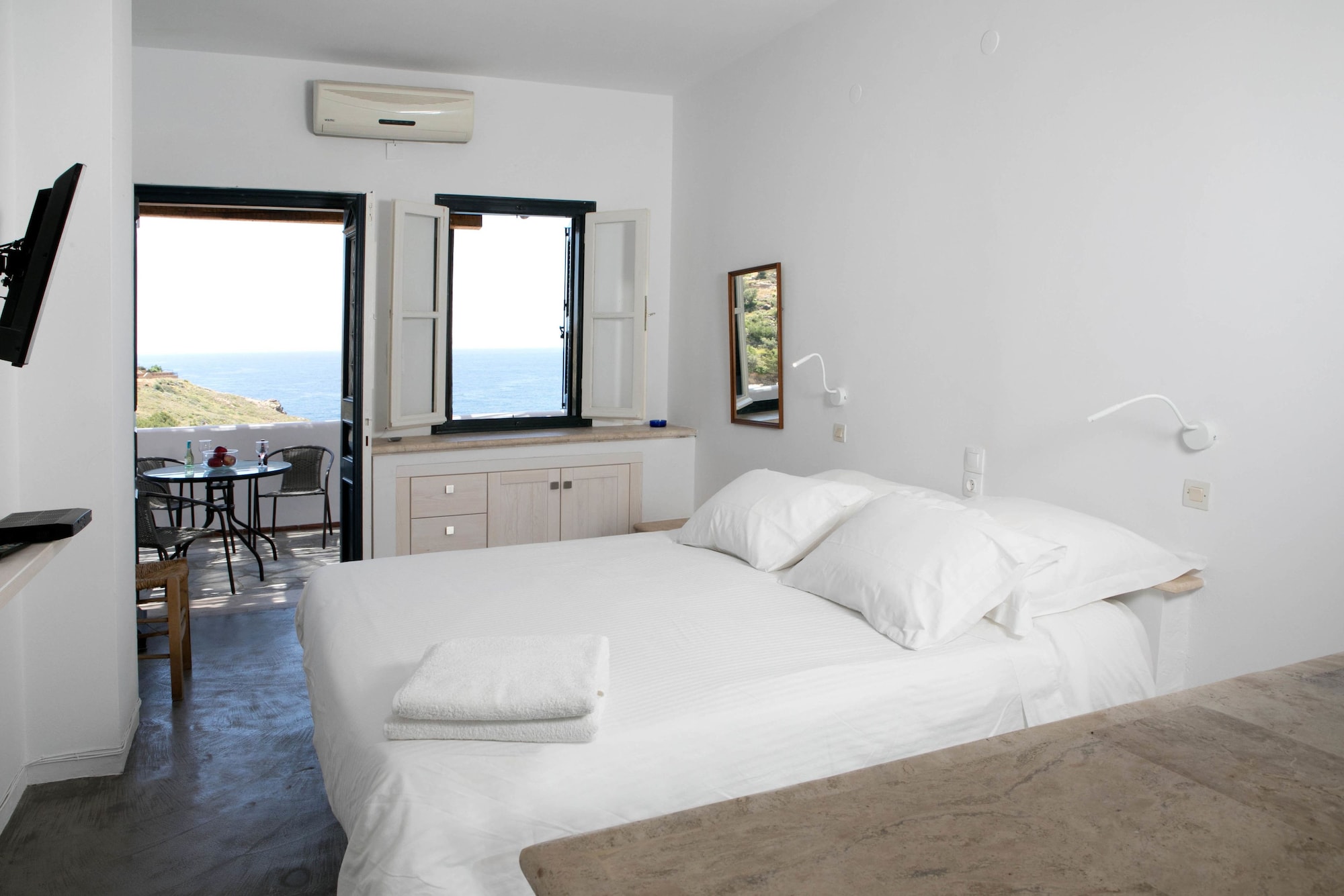 Premium, Suite, King Bed, Beach Front