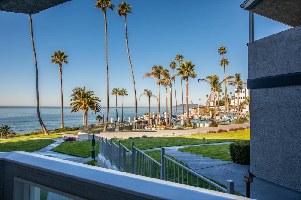 SeaCrest Oceanfront Hotel 41/70