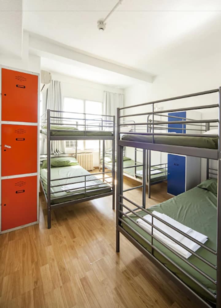 Madvibes Hostel 43/60
