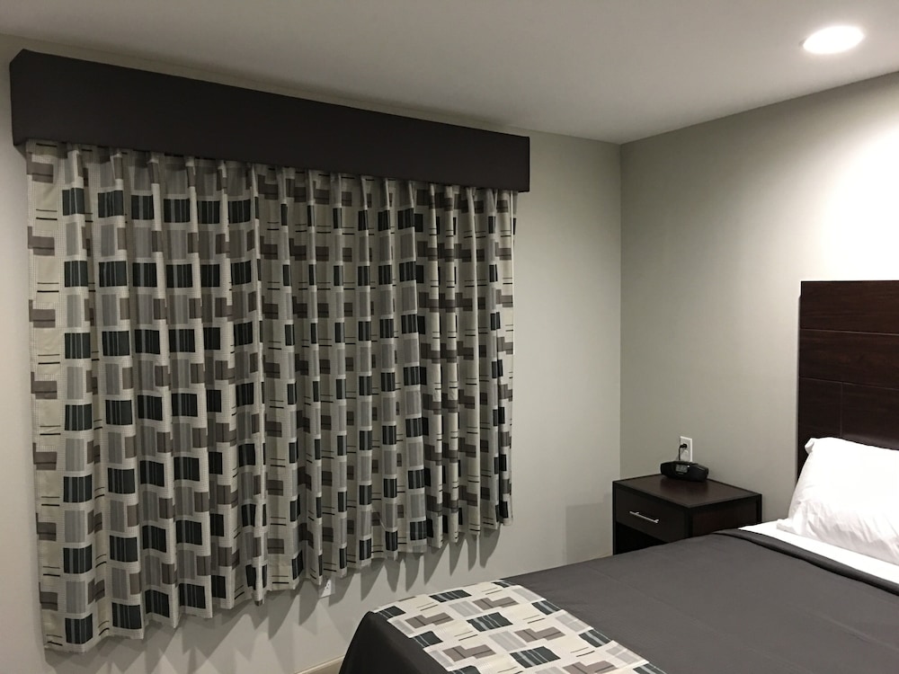 Budget Inn & Suites 24/56