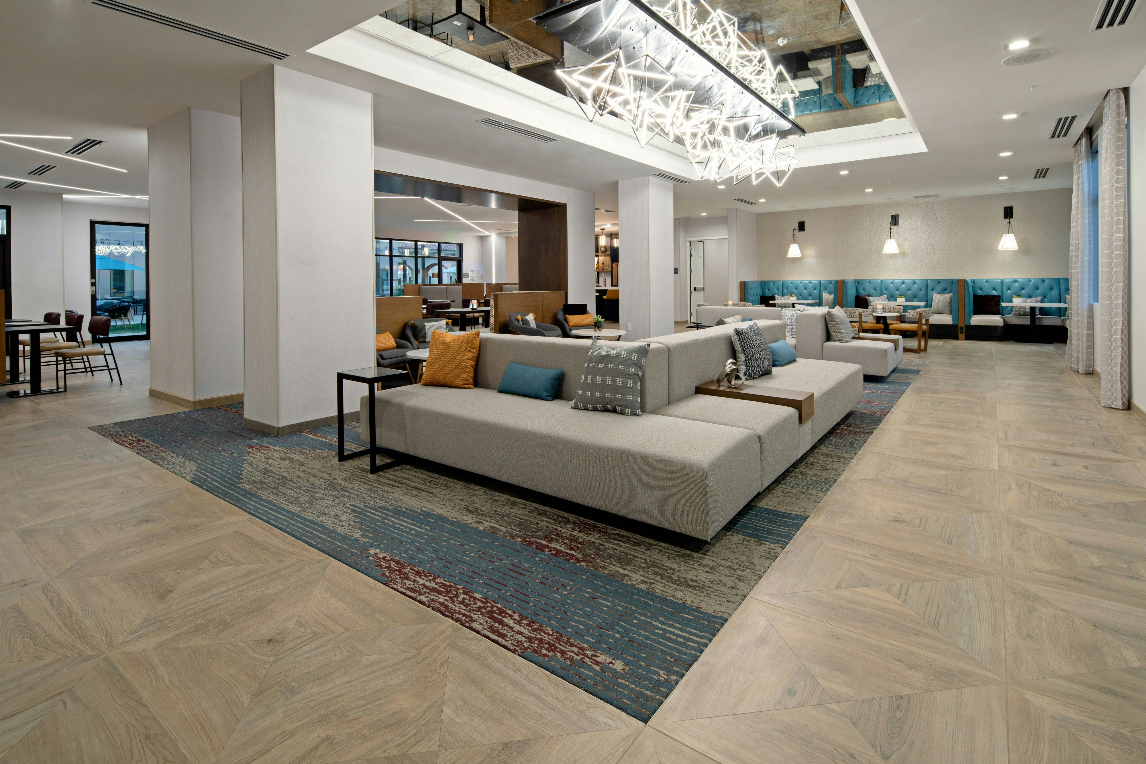 SpringHill Suites by Marriott Valencia 24/38