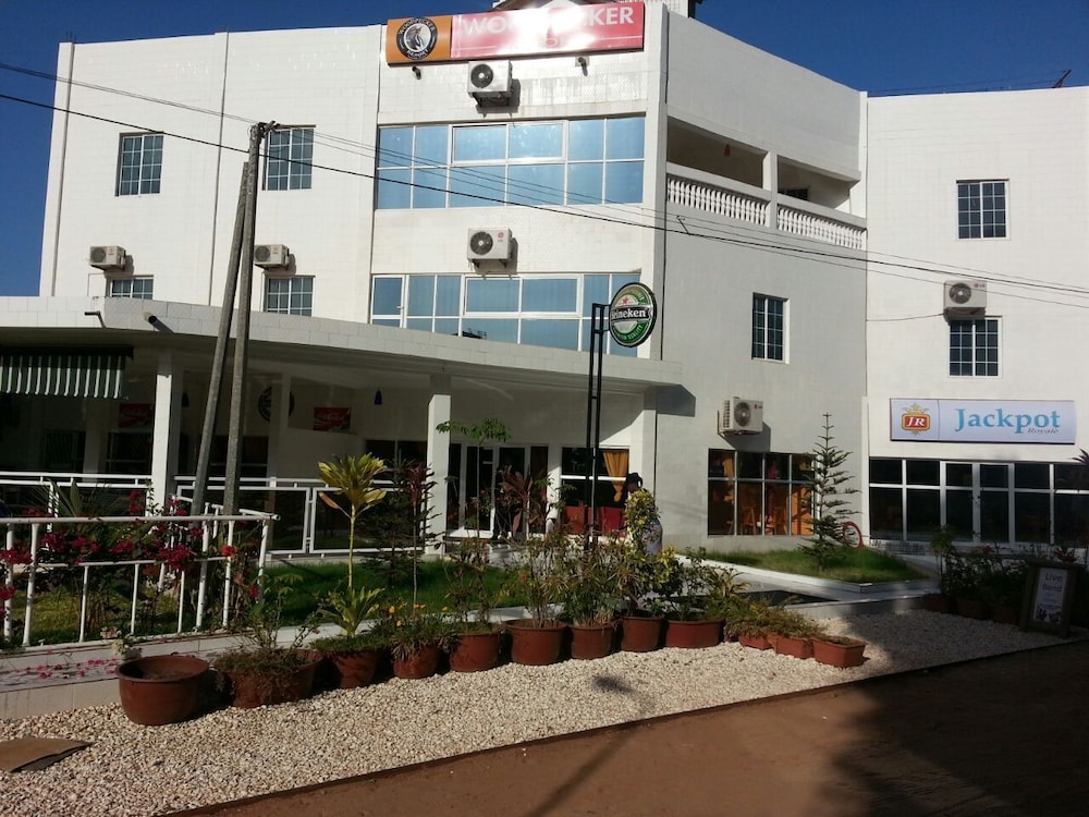 Woodpecker Resort 6/48