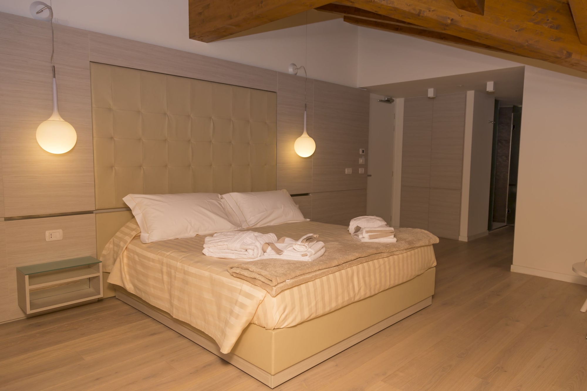 1 Bedroom, Family Suite, Double Bed, Sofa, Sauna