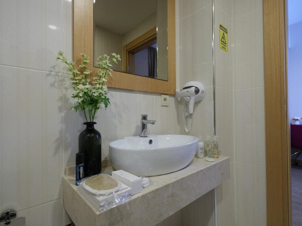 Merlin Hotel Istanbul 14/15