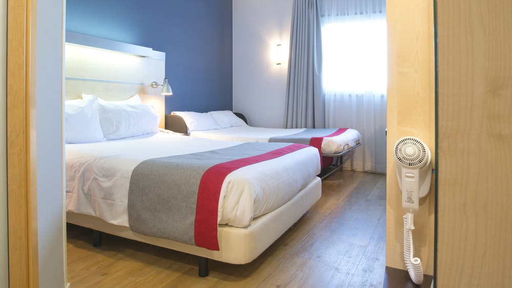 Holiday Inn Express Valencia Bonaire 23/50