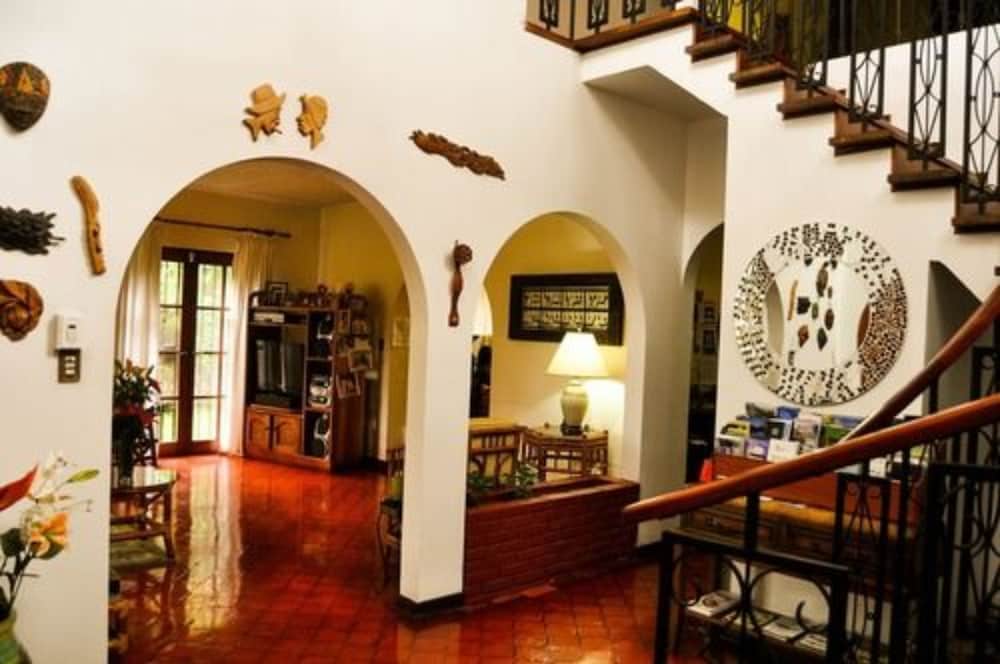 The Cariari Bed and Breakfast 5/50