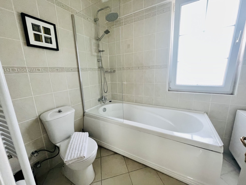 Mountain Valley Apart Hotel & Villas 48/50