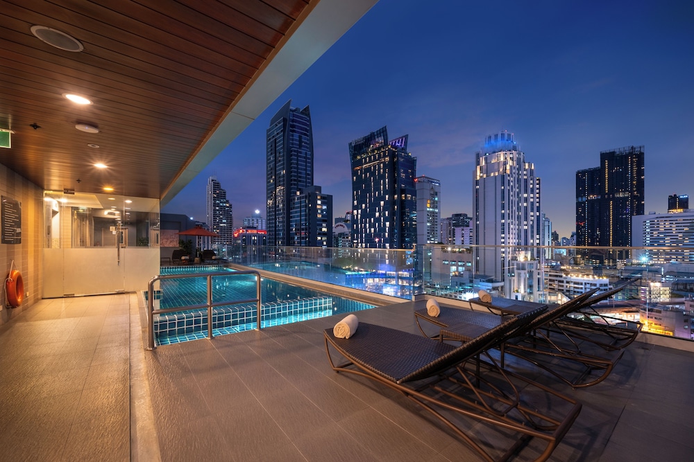 Adelphi Suites Bangkok 36/69