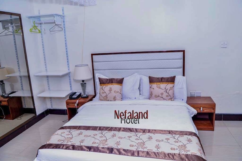 DELUXE, DOUBLE BED