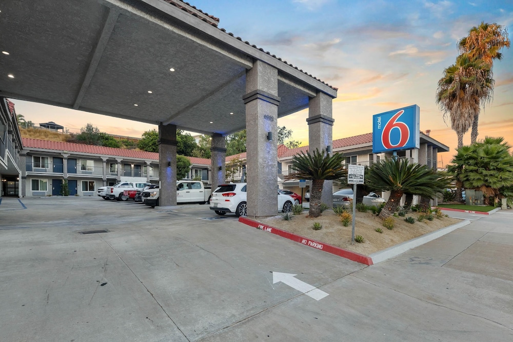 Motel6 La Mesa, CA 48/67