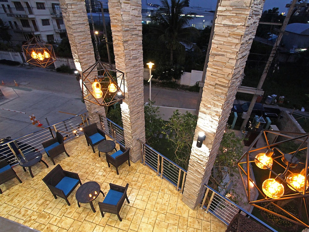 Anna Nava Pakkret Hotel 39/71